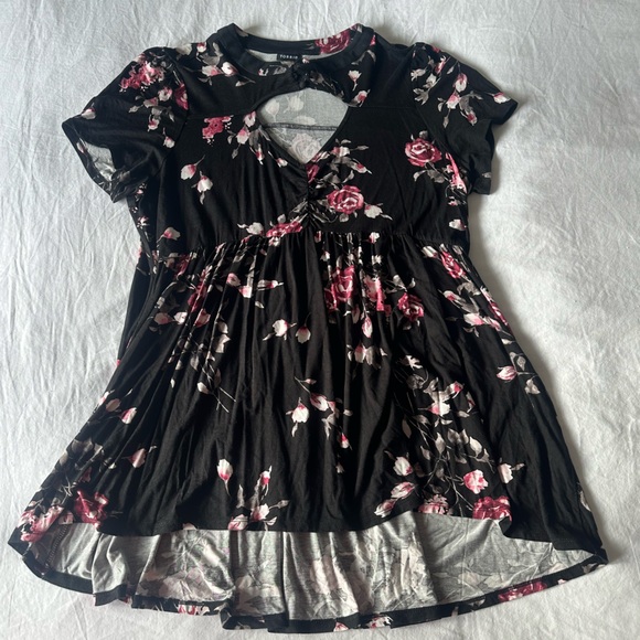 Torrid Black Top with Pink and White Floral Pattern - Picture 2 of 5